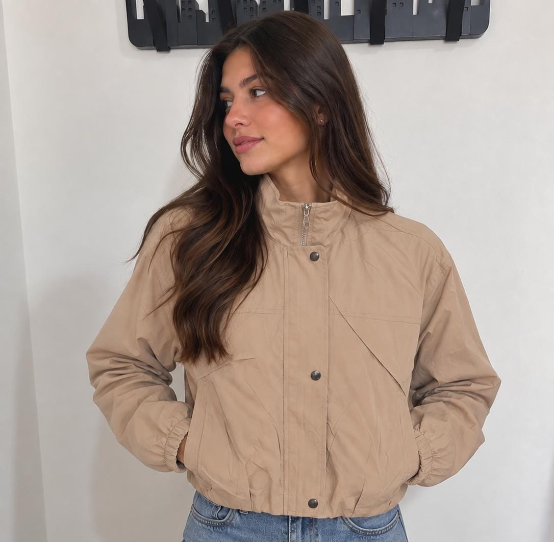 CHAMARRA CORTA BEIGE