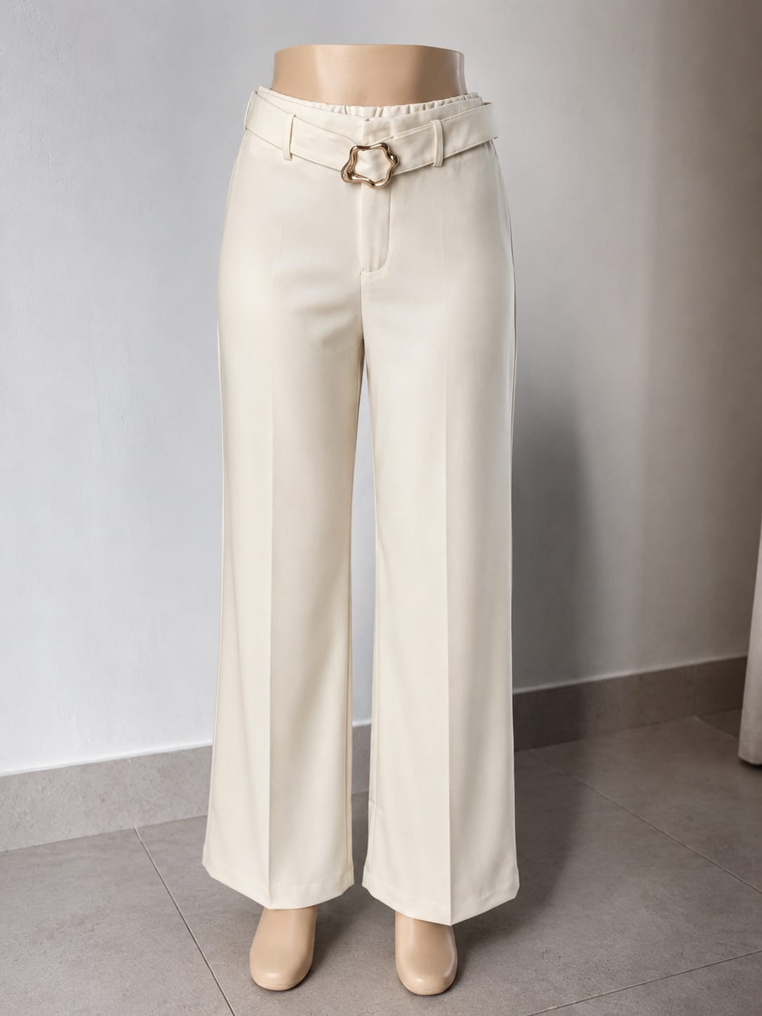 Pantalon Vestir con cinturon beige